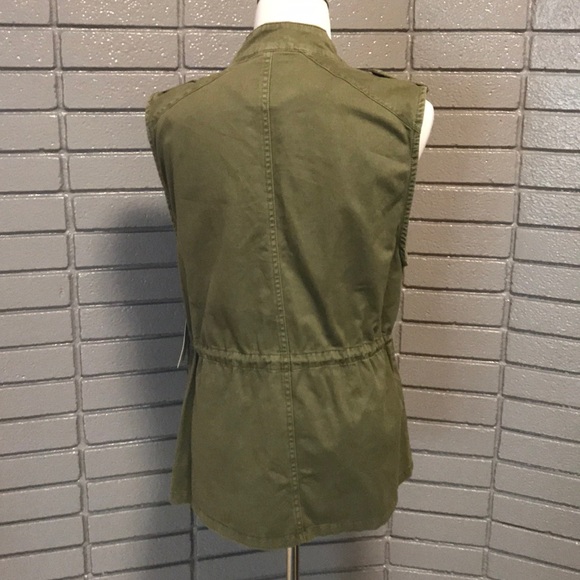 Vest Per Se NWT. - Picture 2 of 4